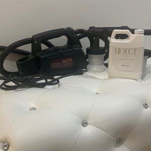 Dolce Glow by Isabel Alysa Air brush, compressor and solution. Tent Included.